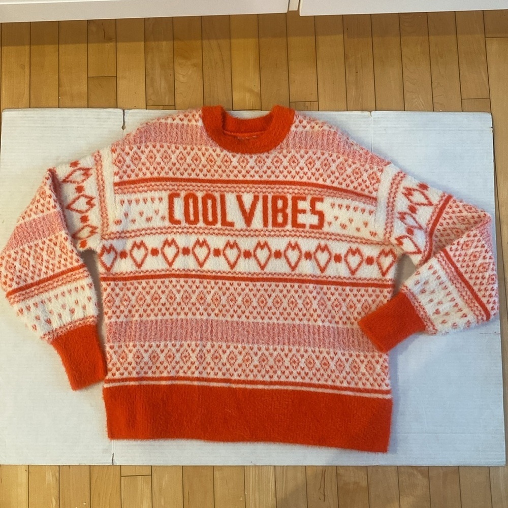 AERIE crew neck long sleeved soft Orange & White Sweater Sze X-Small fits Medium